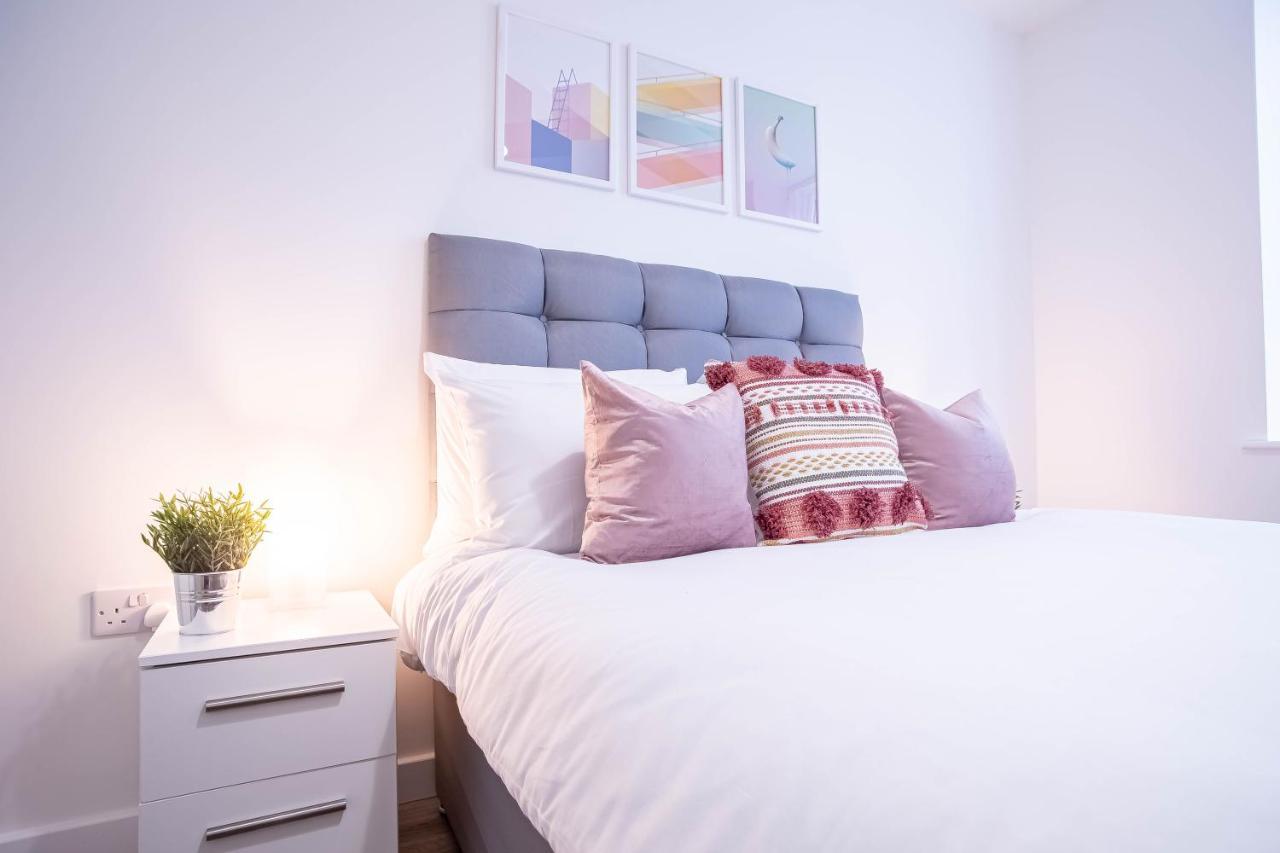 Luxury Apartments Available Next To Train Station - The Wallgate Apartments Wigan - Free Parking Εξωτερικό φωτογραφία