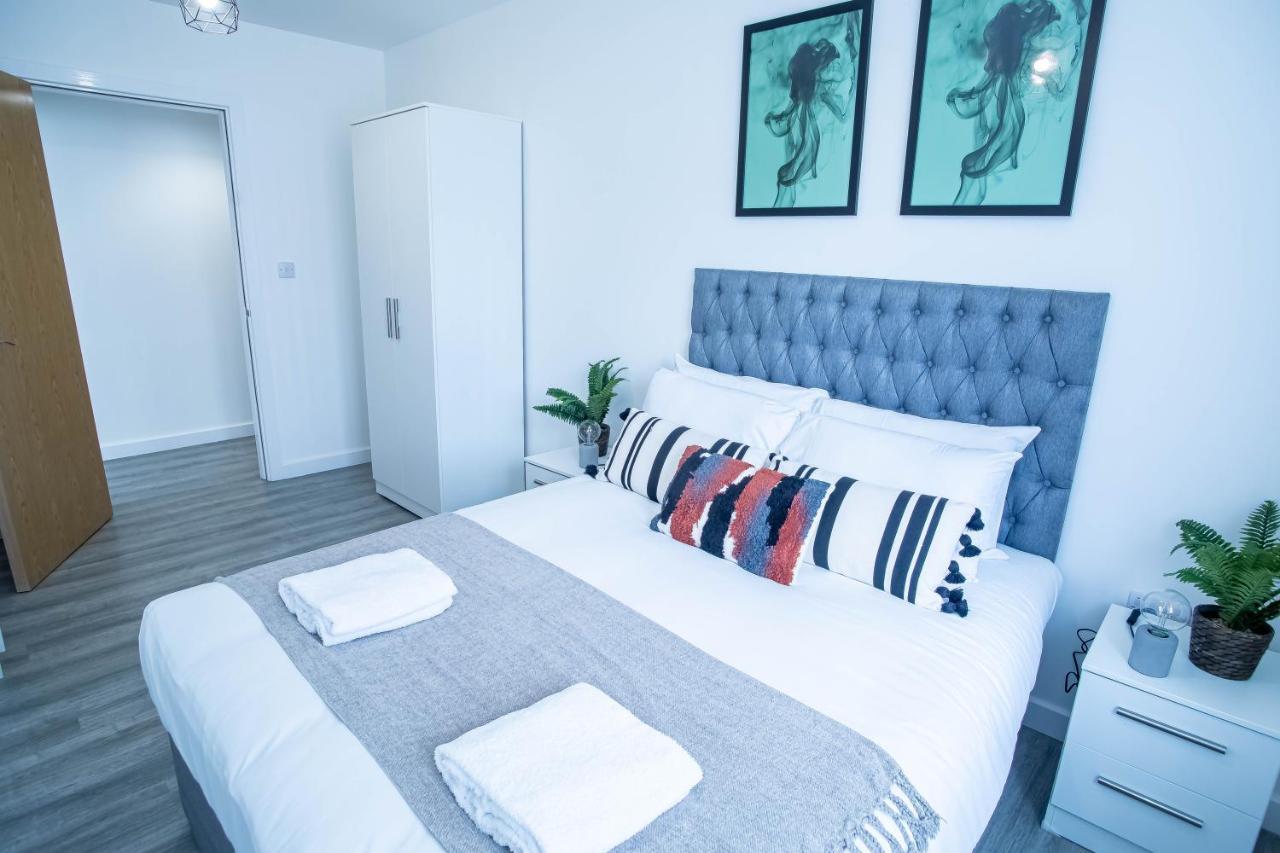 Luxury Apartments Available Next To Train Station - The Wallgate Apartments Wigan - Free Parking Εξωτερικό φωτογραφία