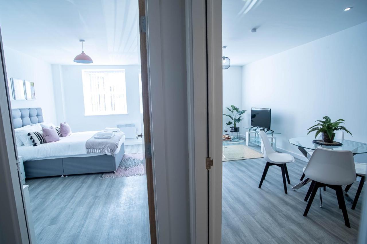 Luxury Apartments Available Next To Train Station - The Wallgate Apartments Wigan - Free Parking Εξωτερικό φωτογραφία