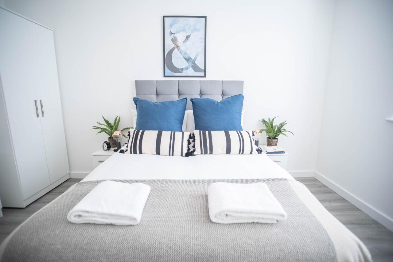 Luxury Apartments Available Next To Train Station - The Wallgate Apartments Wigan - Free Parking Εξωτερικό φωτογραφία