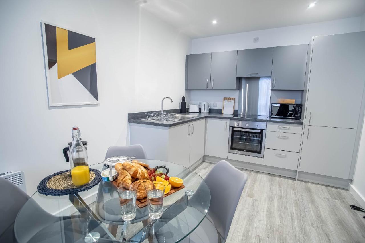Luxury Apartments Available Next To Train Station - The Wallgate Apartments Wigan - Free Parking Εξωτερικό φωτογραφία