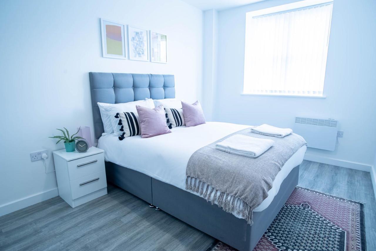 Luxury Apartments Available Next To Train Station - The Wallgate Apartments Wigan - Free Parking Εξωτερικό φωτογραφία