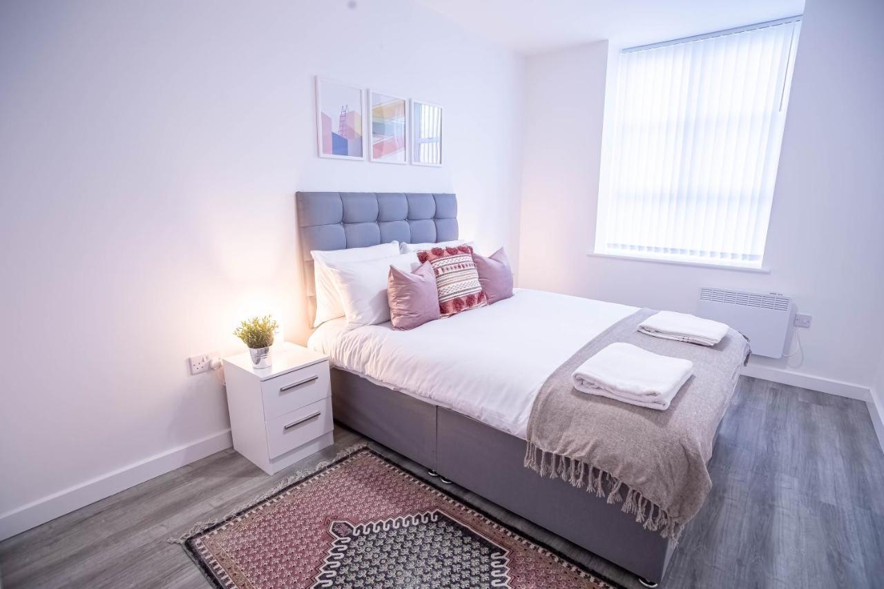 Luxury Apartments Available Next To Train Station - The Wallgate Apartments Wigan - Free Parking Εξωτερικό φωτογραφία