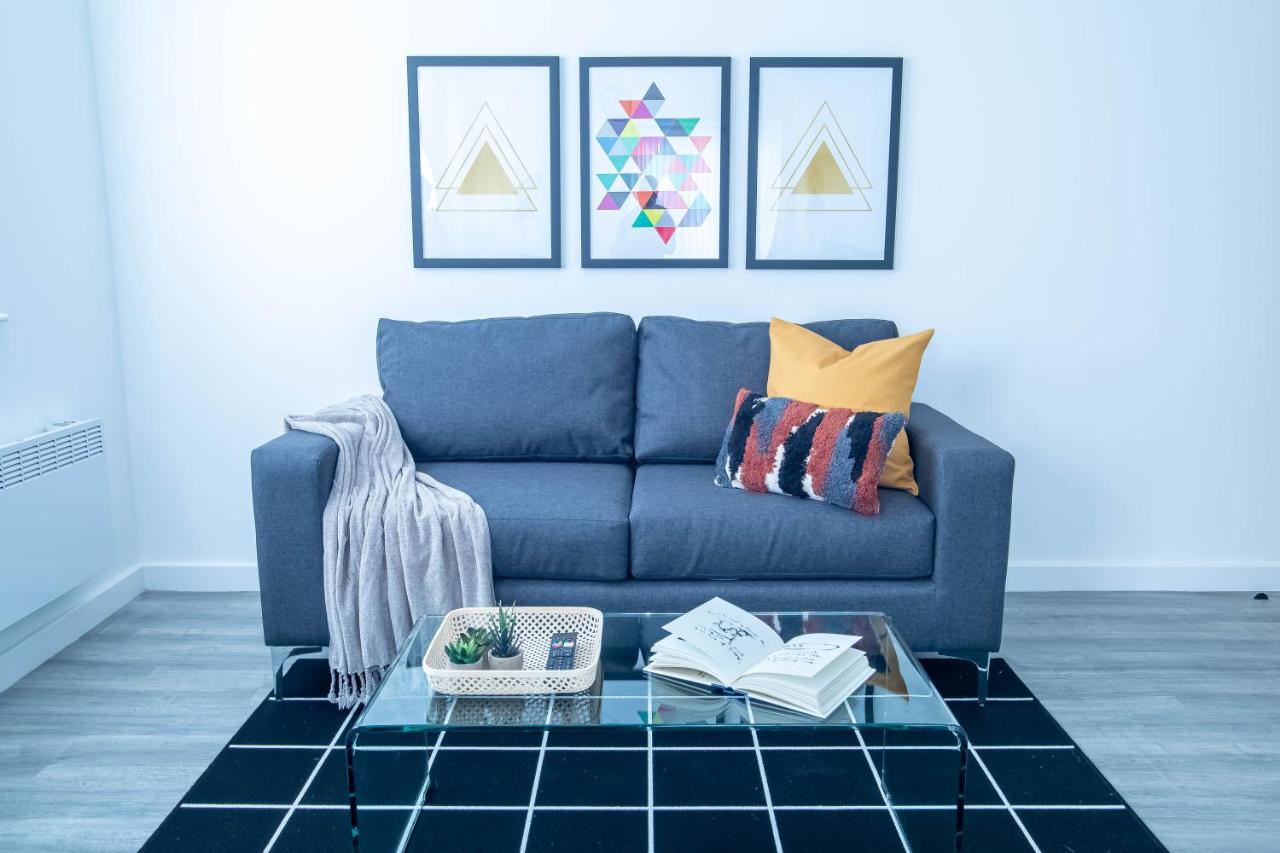 Luxury Apartments Available Next To Train Station - The Wallgate Apartments Wigan - Free Parking Εξωτερικό φωτογραφία