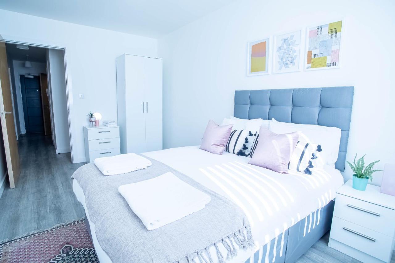 Luxury Apartments Available Next To Train Station - The Wallgate Apartments Wigan - Free Parking Εξωτερικό φωτογραφία
